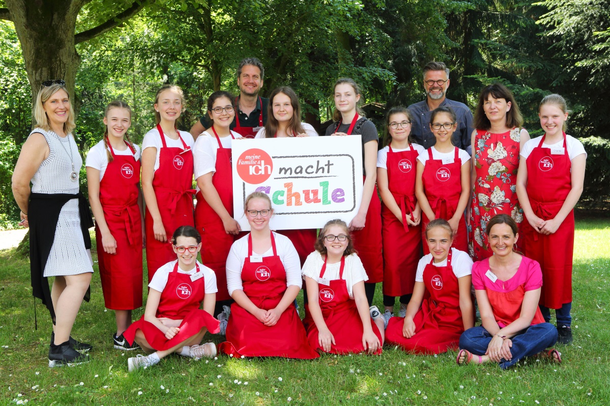 Mehr über den Artikel erfahren Meine Familie & ich… macht Schule