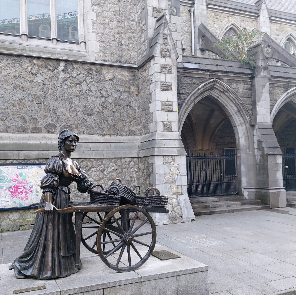 erasmus+-dublin-bronzefigur erasmus+-dublin-bronzefigur