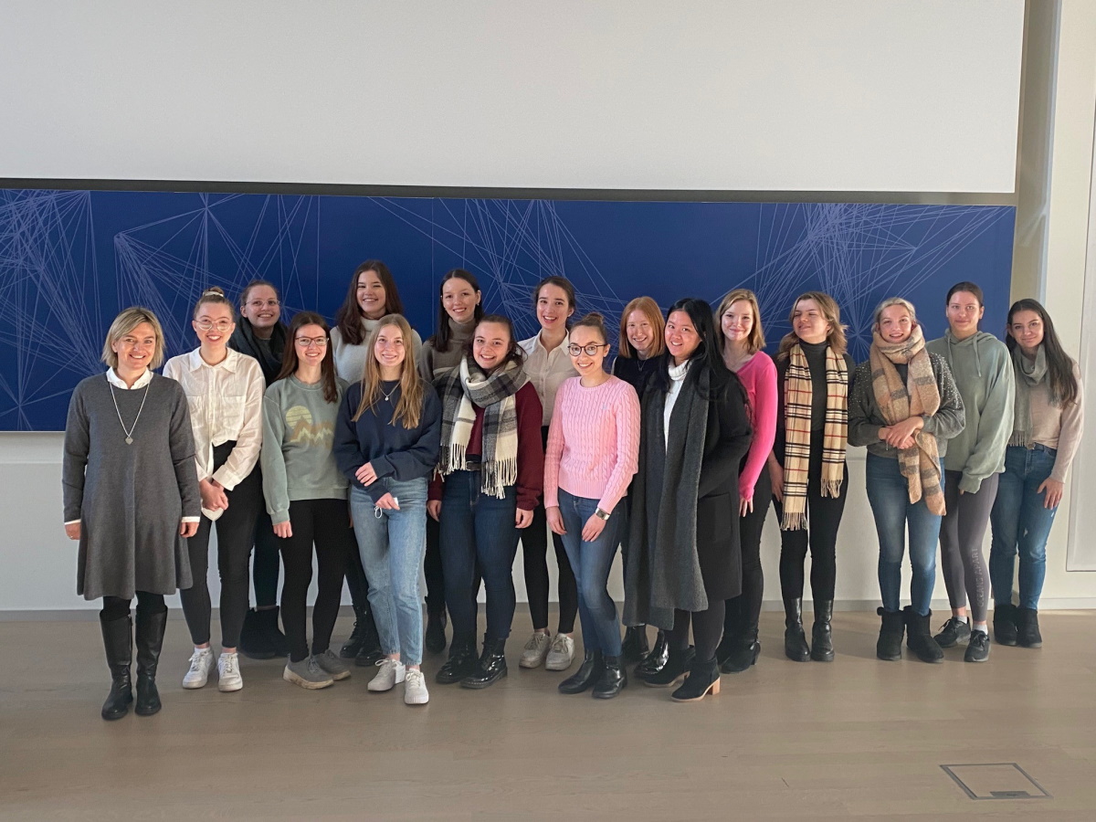 Mehr über den Artikel erfahren Die Q3 zu Gast in der Frankfurt School