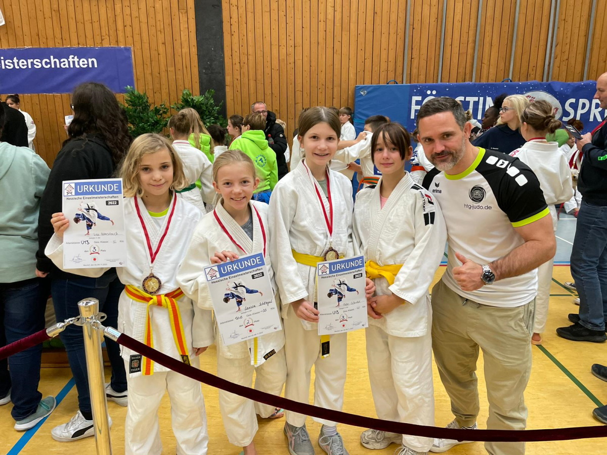 Mehr über den Artikel erfahren MWS-Schülerinnen erfolgreich bei Hessischer Judo-Meisterschaft
