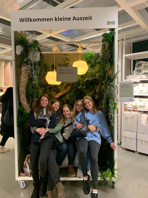 Mehr über den Artikel erfahren Die Q4 besucht IKEA