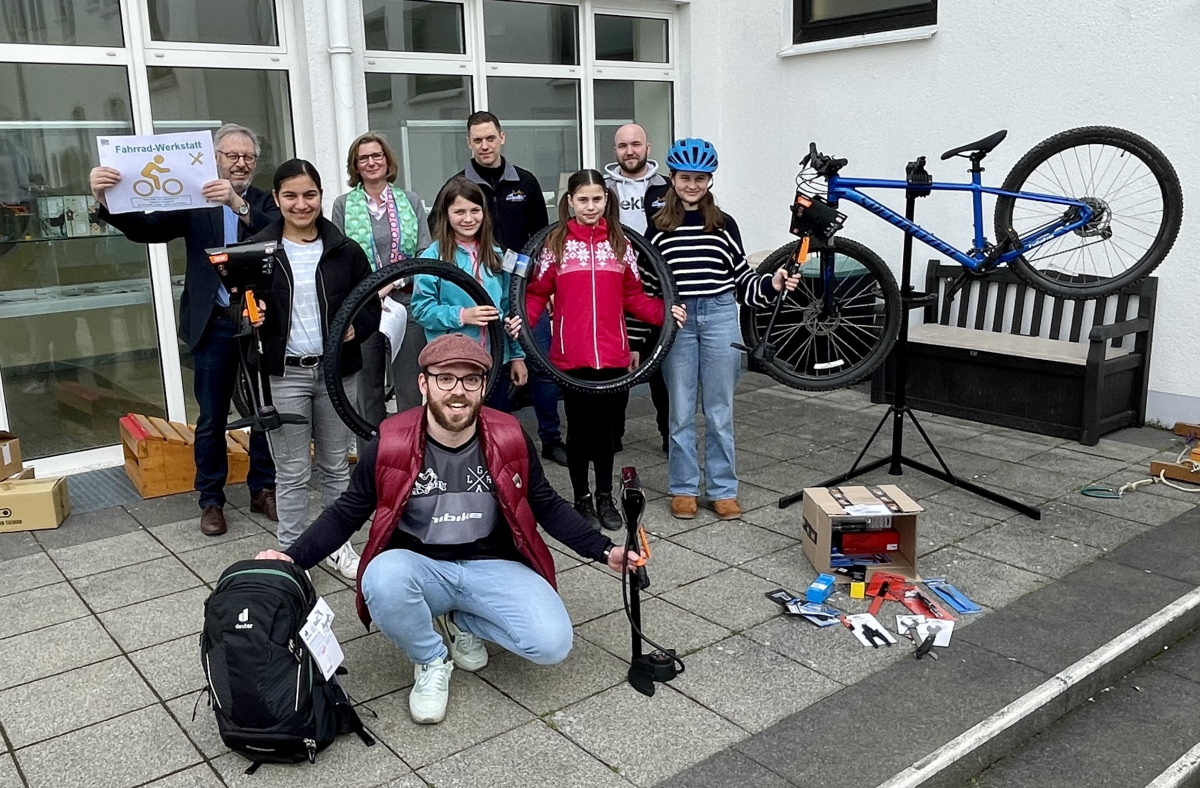 Mehr über den Artikel erfahren Die MTB-AG freut sich über Sachspende