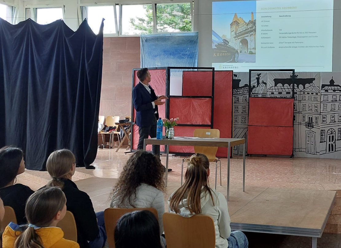 Mehr über den Artikel erfahren Die Klassen 7a & 7b im Job-Interview