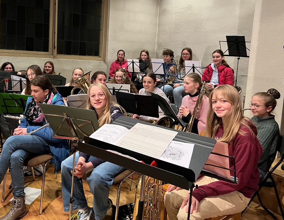 Mehr über den Artikel erfahren Schulorchester begleitet Gottesdienst
